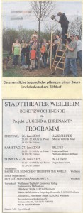 Jugend pflanzt einen Baum im Schulwald in Weilheim